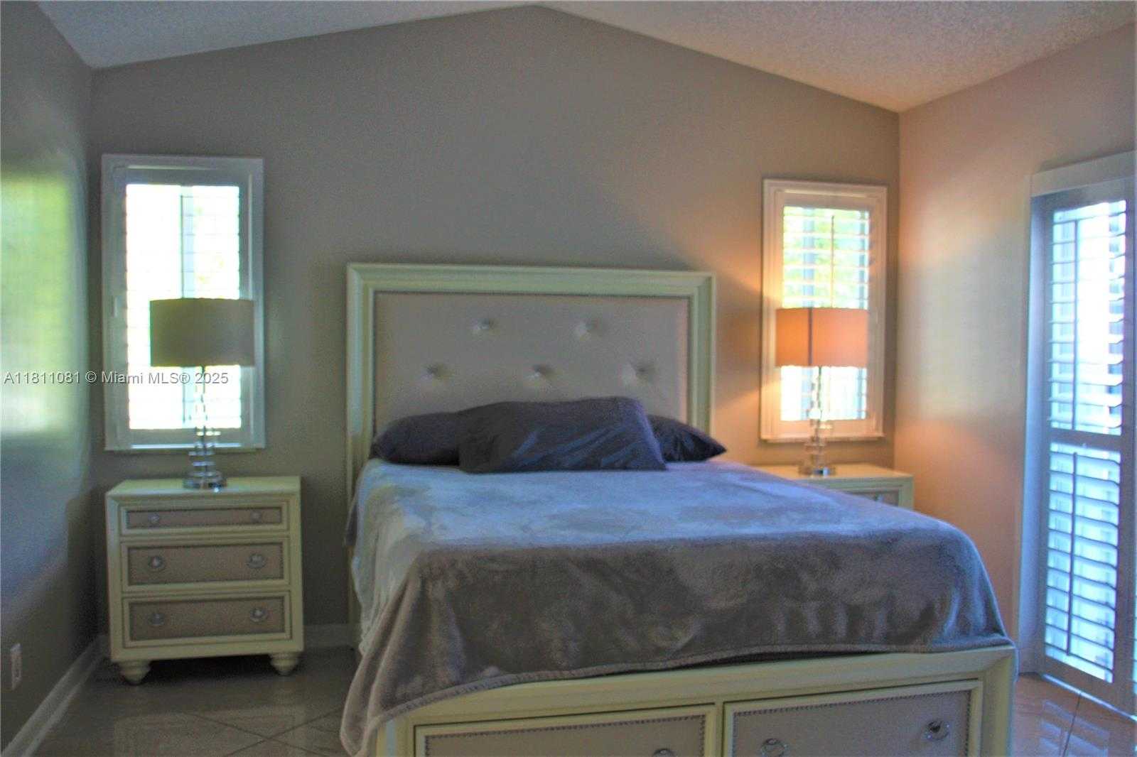 Small Image of 4291 MAGNOLIA RIDGE DR, Weston Number 12