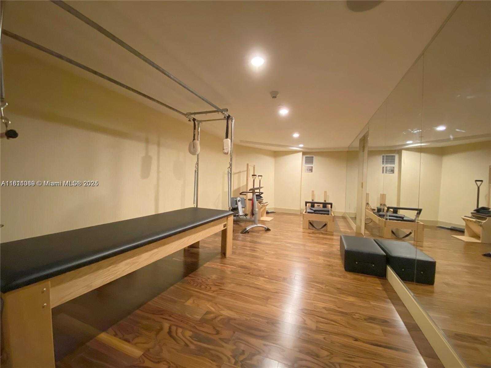 Small Image of 50 BISCAYNE BLVD #2303, Miami Number 7