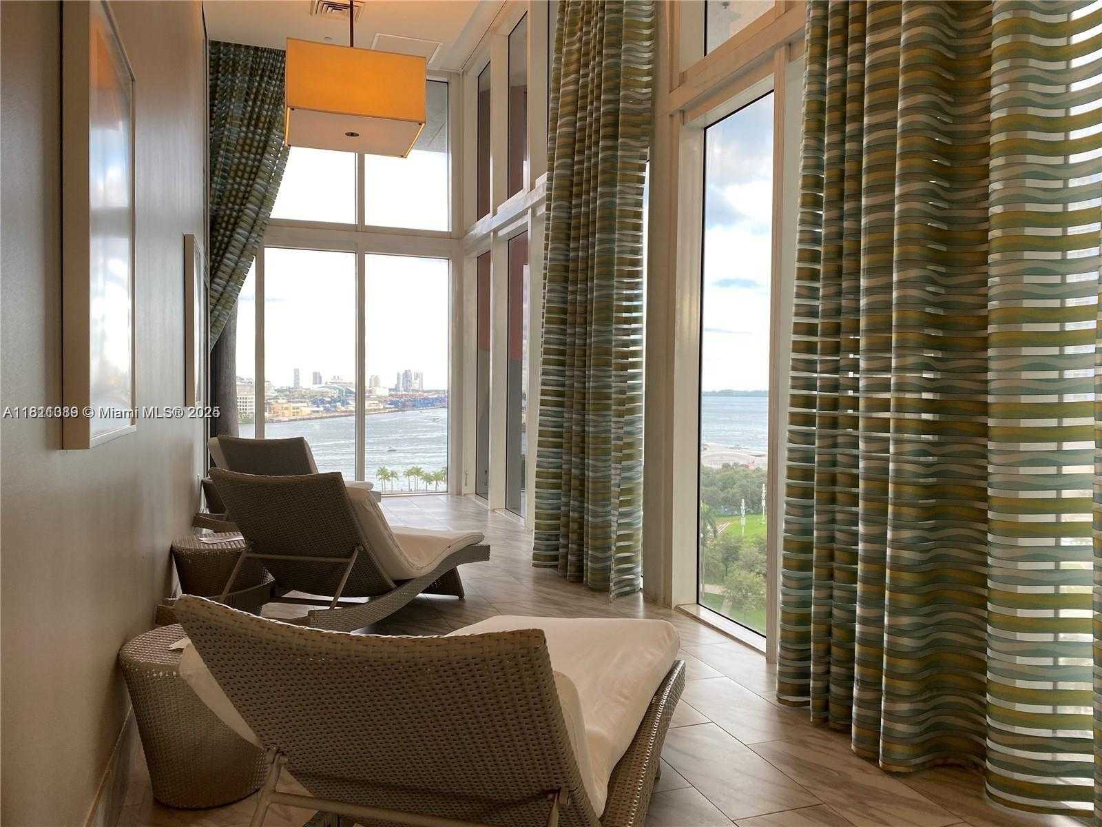 Small Image of 50 BISCAYNE BLVD #2303, Miami Number 9