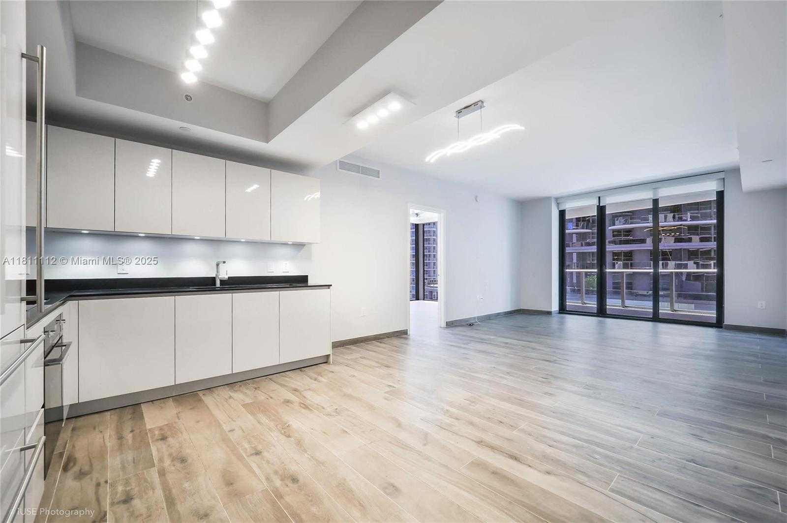 Small Image of 1010 BRICKELL #1906, Miami Number 2