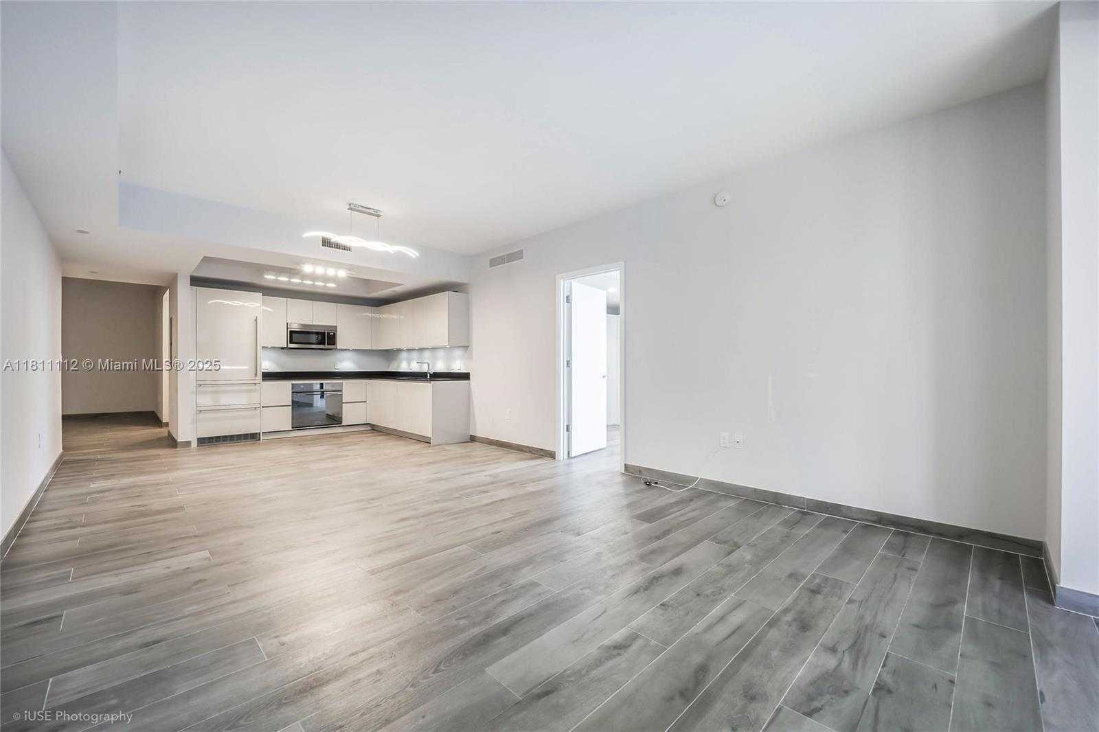 Small Image of 1010 BRICKELL #1906, Miami Number 3