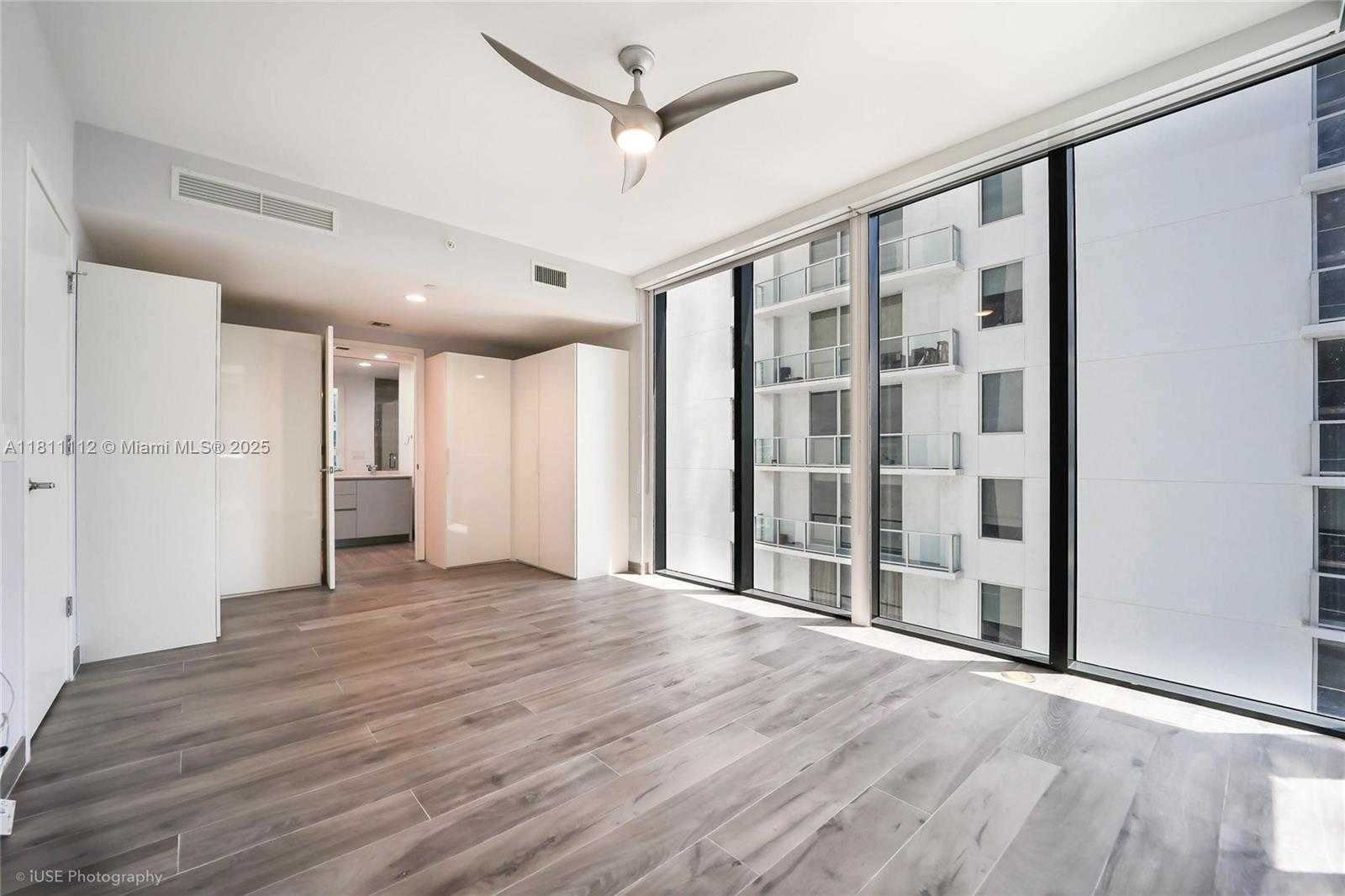 Small Image of 1010 BRICKELL #1906, Miami Number 6