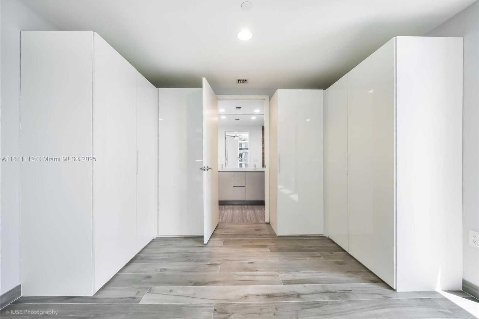 Small Image of 1010 BRICKELL #1906, Miami Number 7