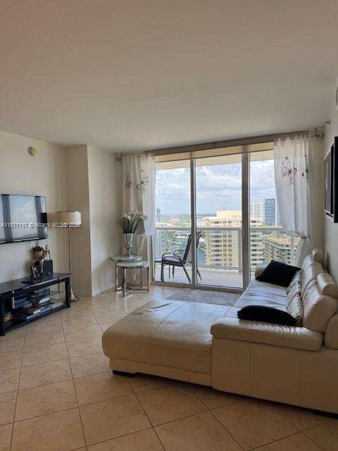 Small Image of 1850 SOUTH OCEAN DR #1908, Hallandale Beach Number 7
