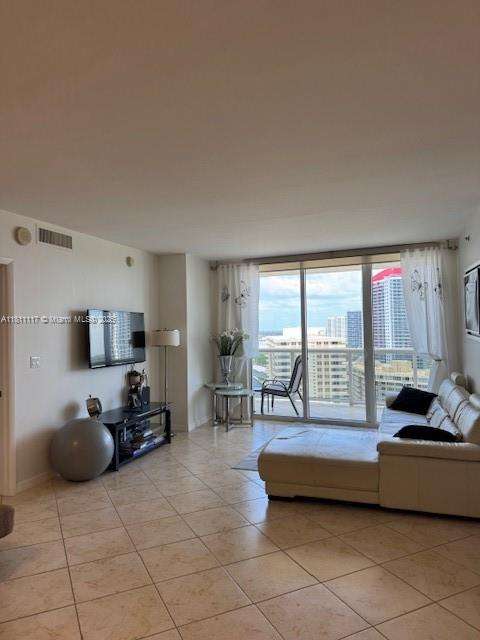 Small Image of 1850 SOUTH OCEAN DR #1908, Hallandale Beach Number 8
