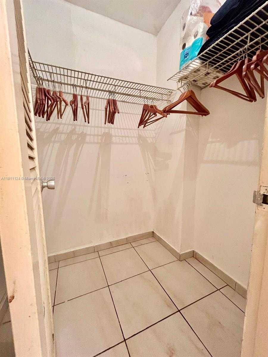 Small Image of 100 LINCOLN RD #329, Miami Beach Number 7