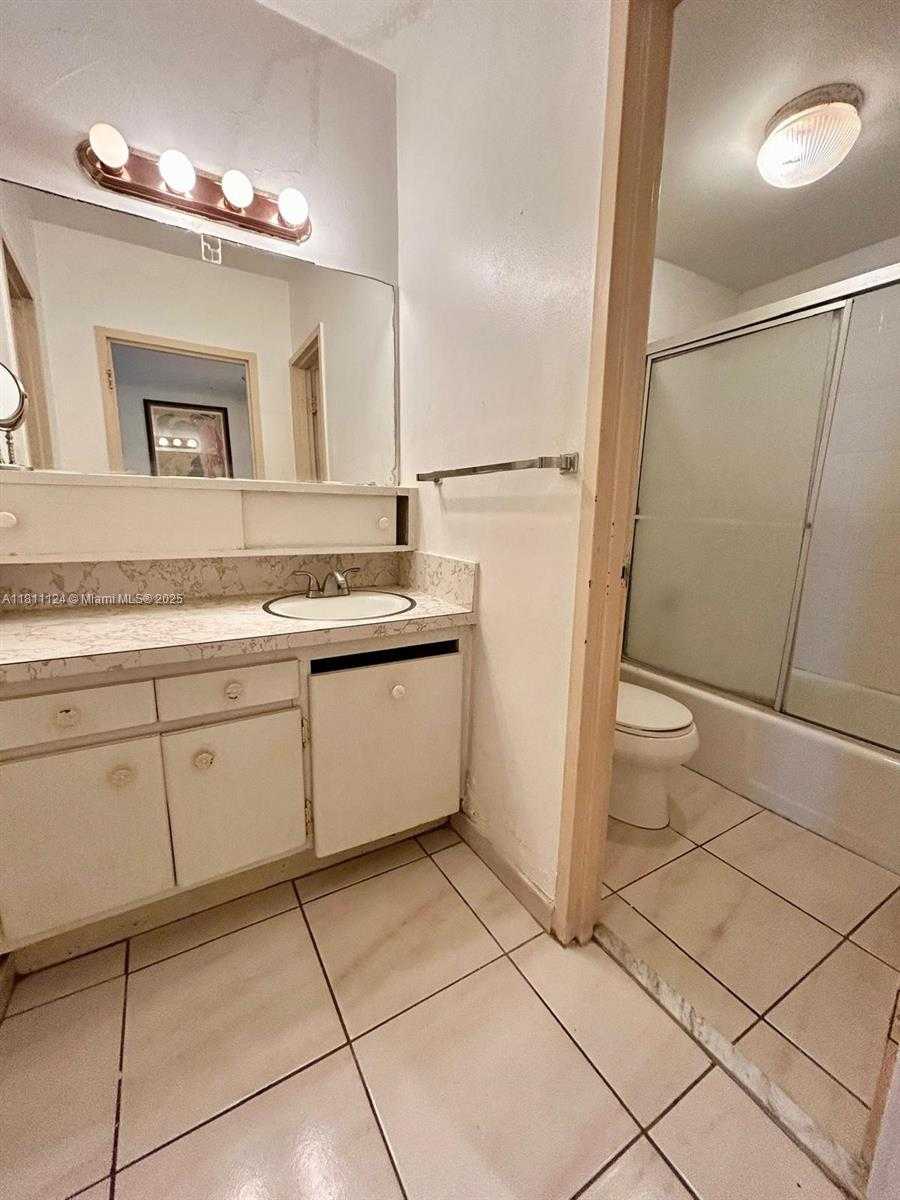 Small Image of 100 LINCOLN RD #329, Miami Beach Number 8