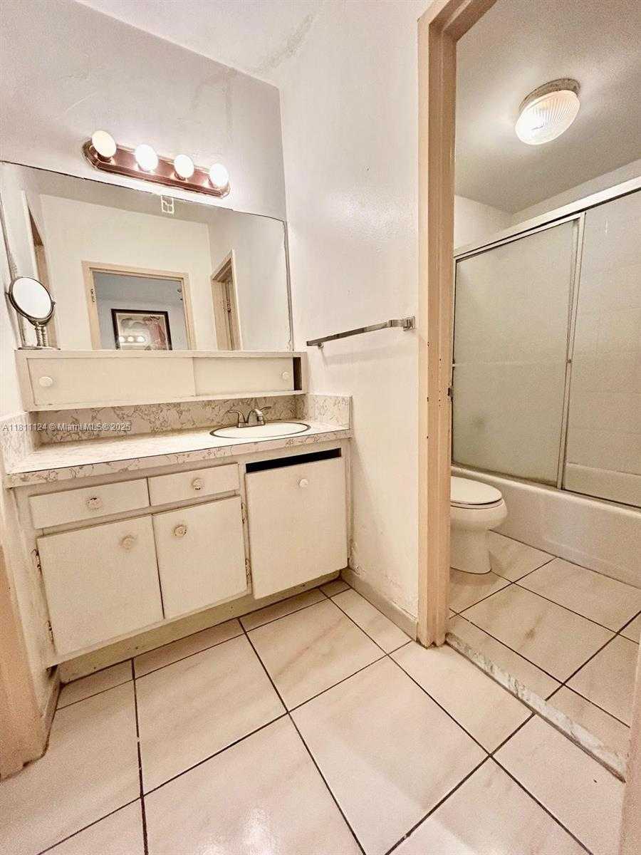 Small Image of 100 LINCOLN RD #329, Miami Beach Number 9