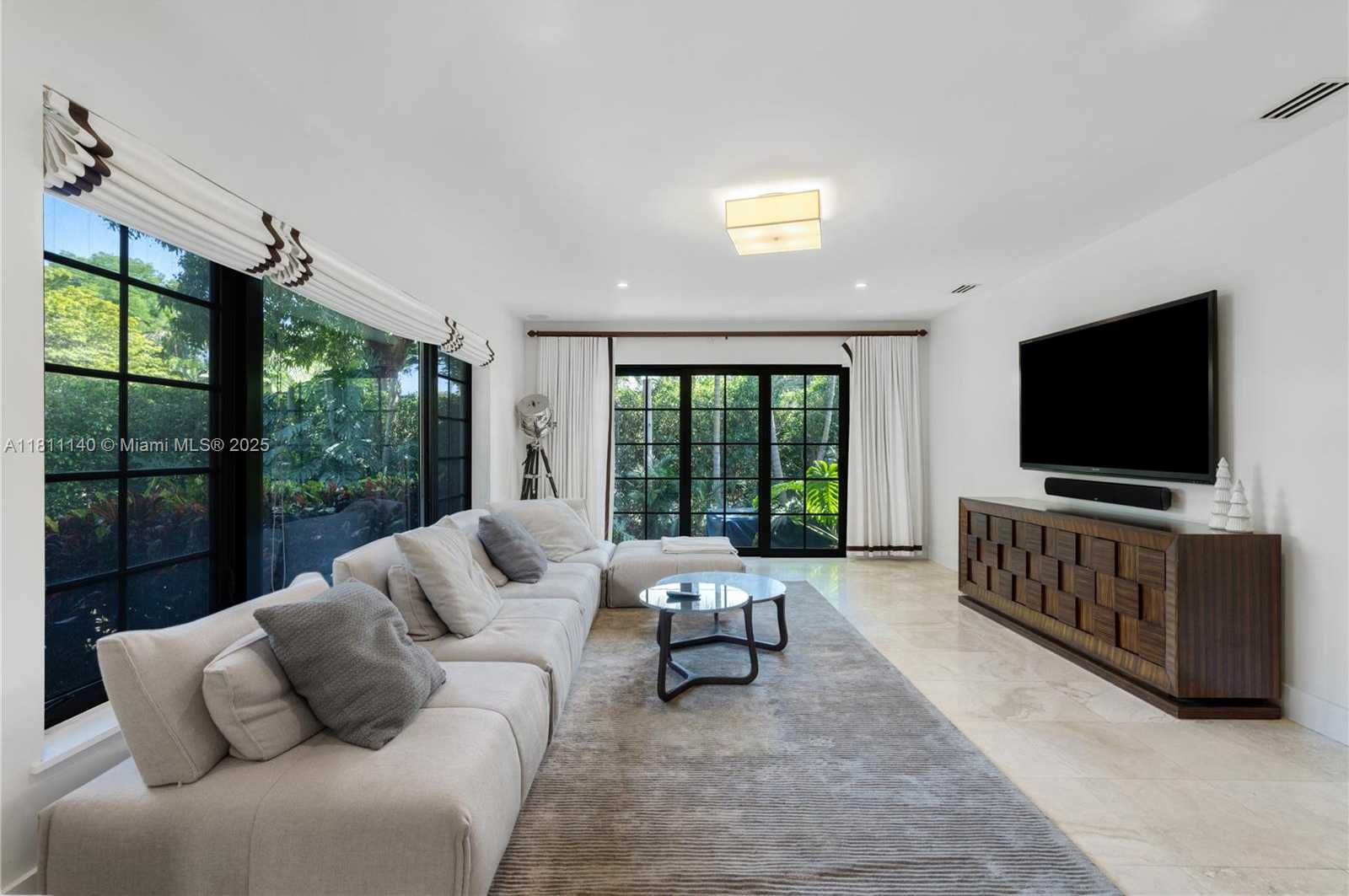 Small Image of 100 EAST DILIDO DR, Miami Beach Number 5