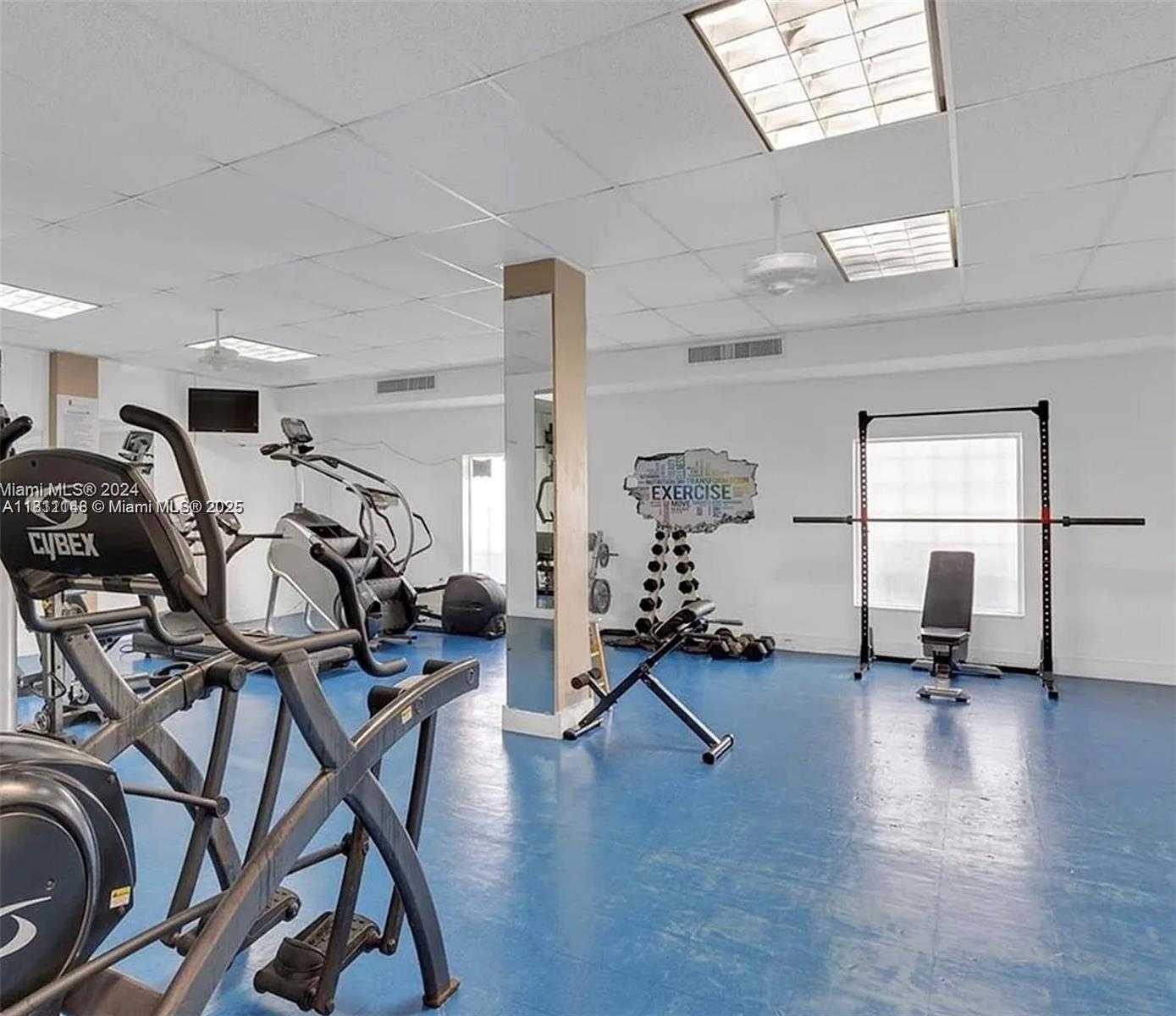 Small Image of 1001 91ST ST #508, Bay Harbor Islands Number 12