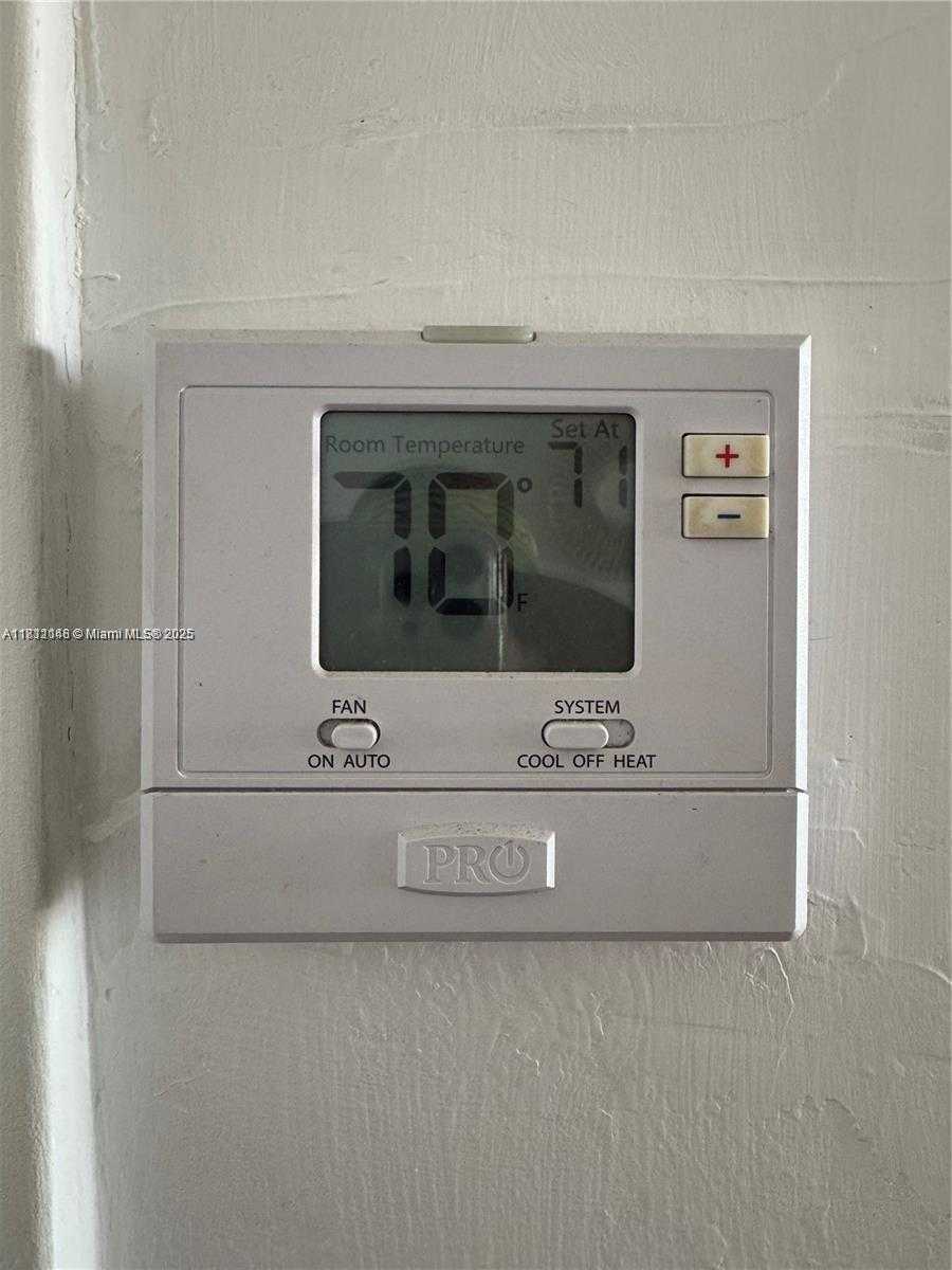 Small Image of 1001 91ST ST #508, Bay Harbor Islands Number 14