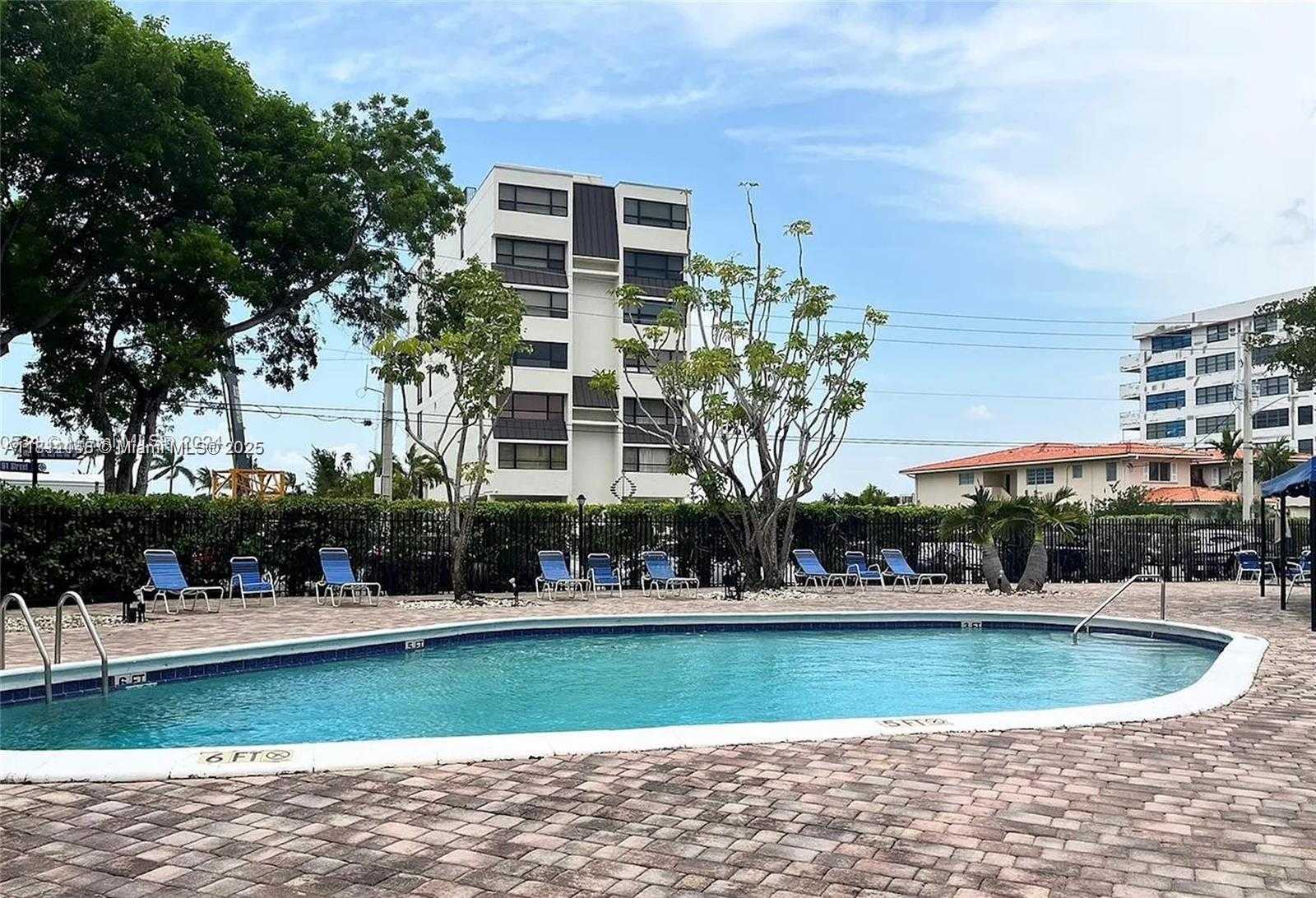 Small Image of 1001 91ST ST #508, Bay Harbor Islands Number 2