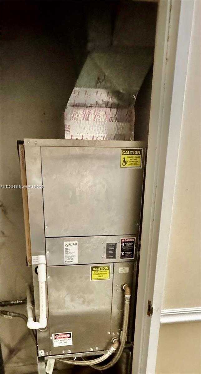 Small Image of 1001 91ST ST #508, Bay Harbor Islands Number 21