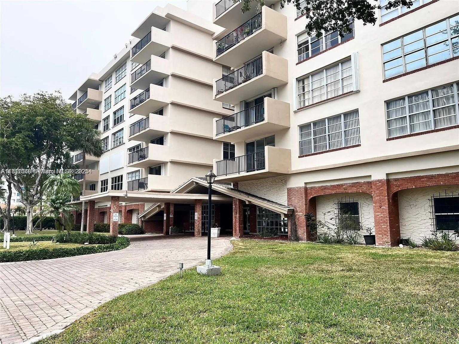 Small Image of 1001 91ST ST #508, Bay Harbor Islands Number 9