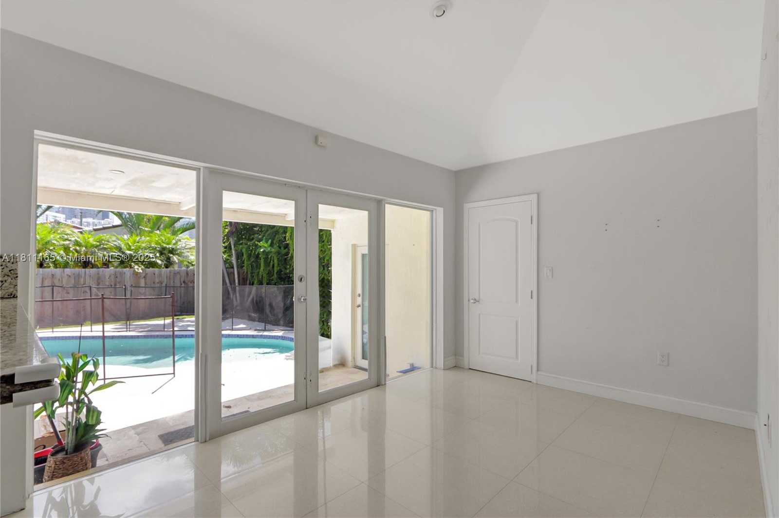 Small Image of 375 SOUTH WEST 20TH RD #., Miami Number 14