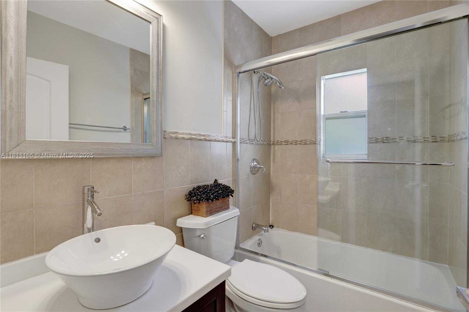 Small Image of 375 SOUTH WEST 20TH RD #., Miami Number 23