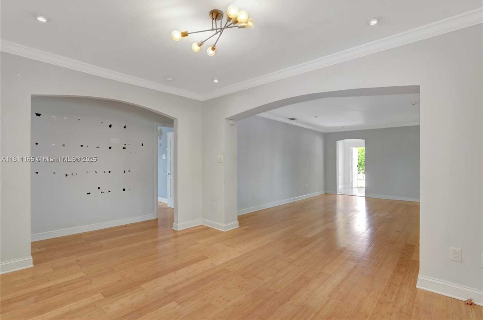 Small Image of 375 SOUTH WEST 20TH RD #., Miami Number 8