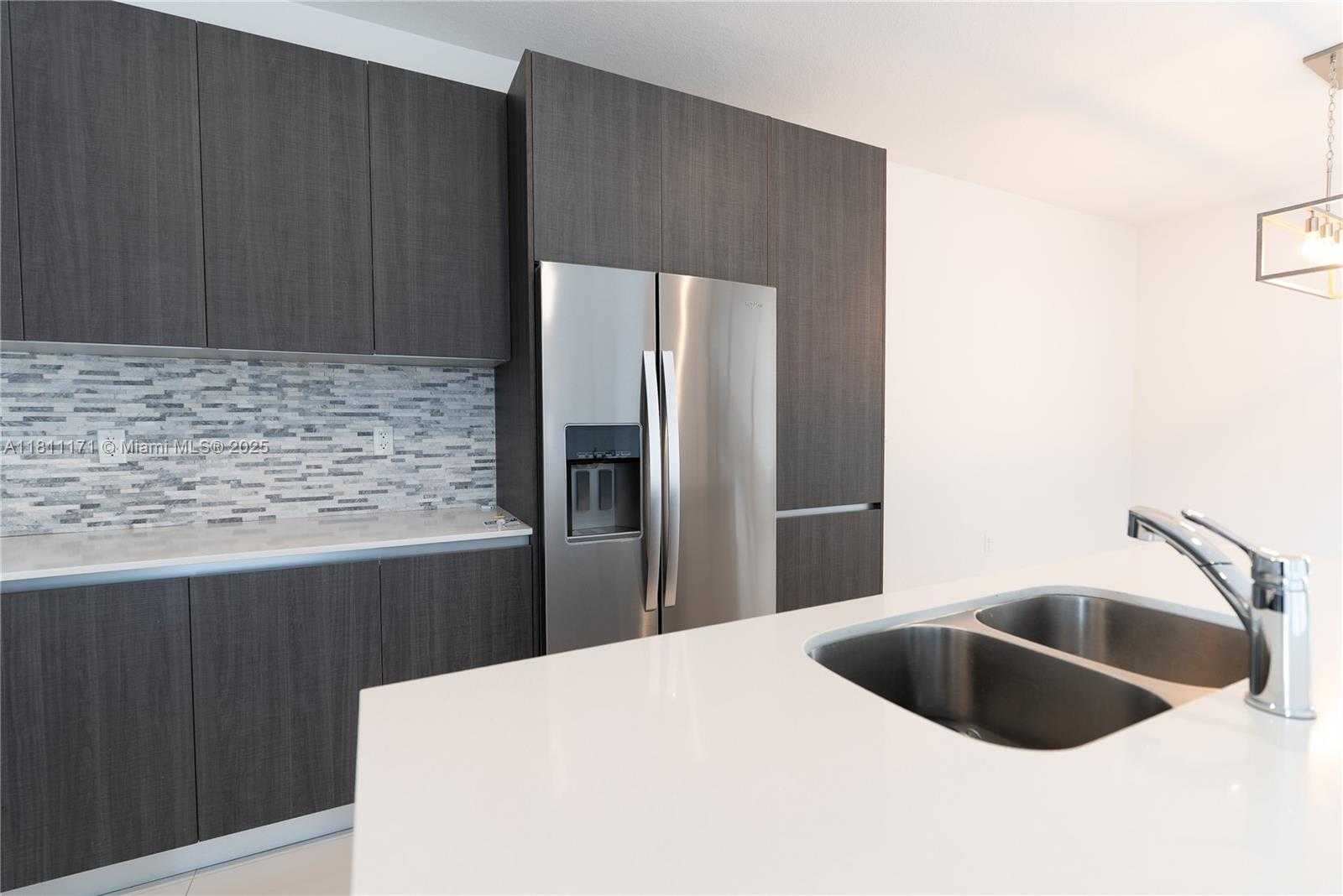 Small Image of 481 SOUTH WEST 91ST CT #481, Miami Number 10