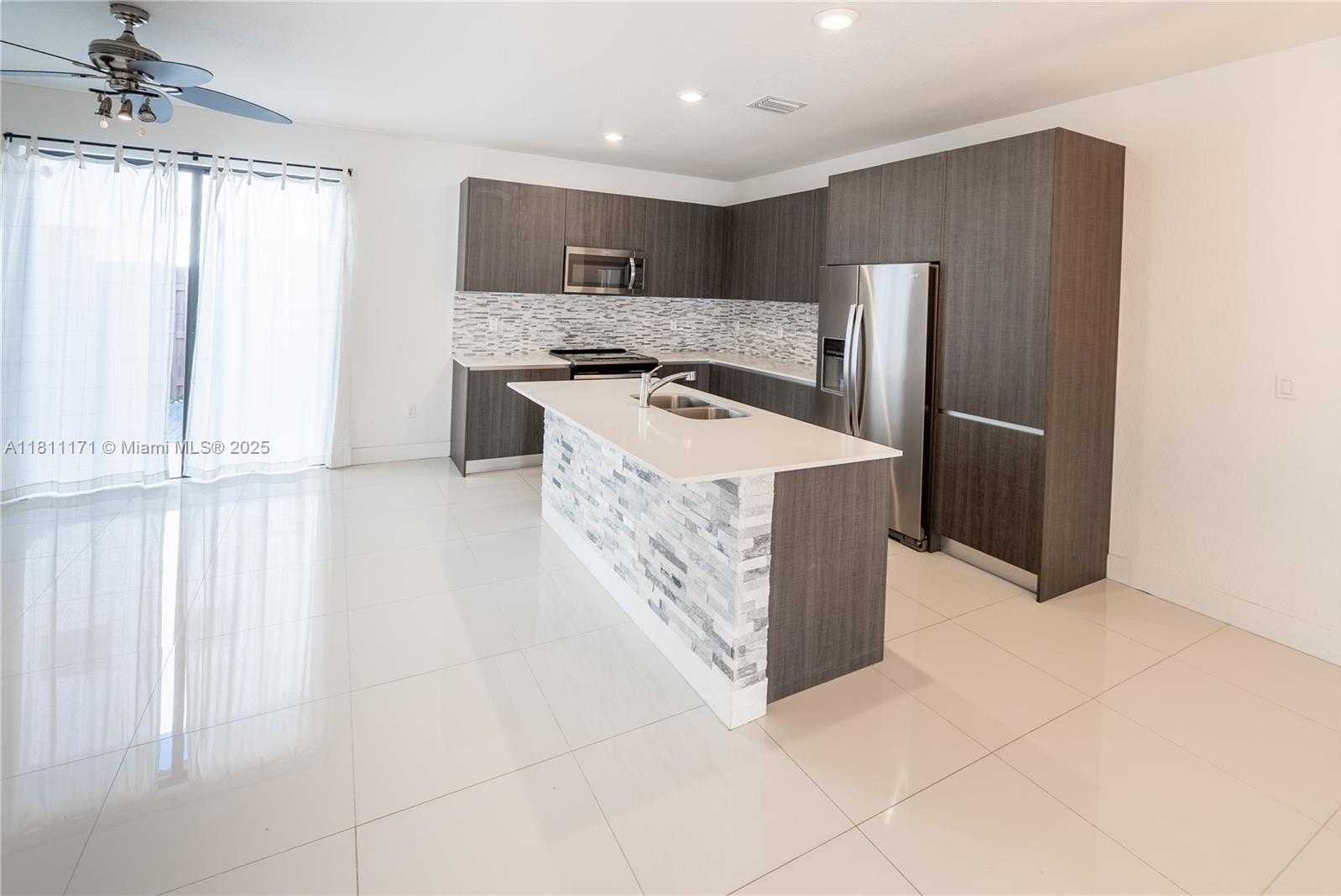 Small Image of 481 SOUTH WEST 91ST CT #481, Miami Number 11
