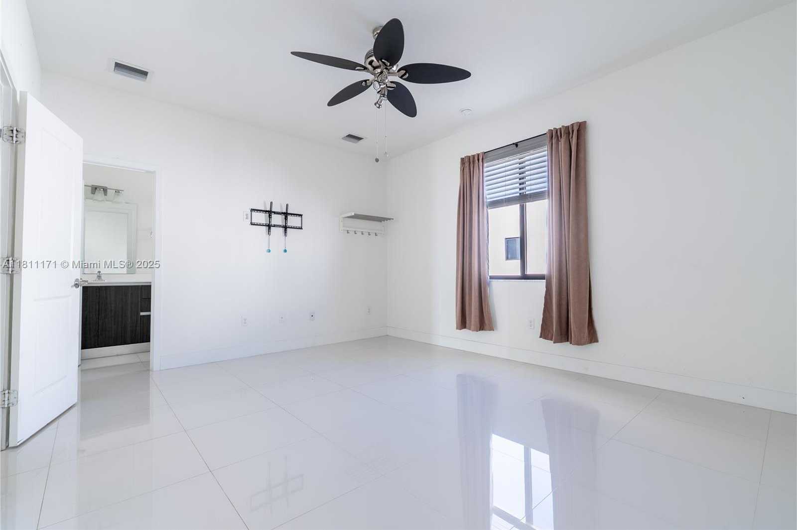 Small Image of 481 SOUTH WEST 91ST CT #481, Miami Number 17
