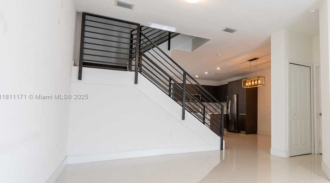 Small Image of 481 SOUTH WEST 91ST CT #481, Miami Number 2