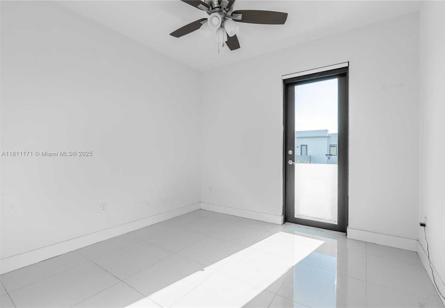 Small Image of 481 SOUTH WEST 91ST CT #481, Miami Number 31