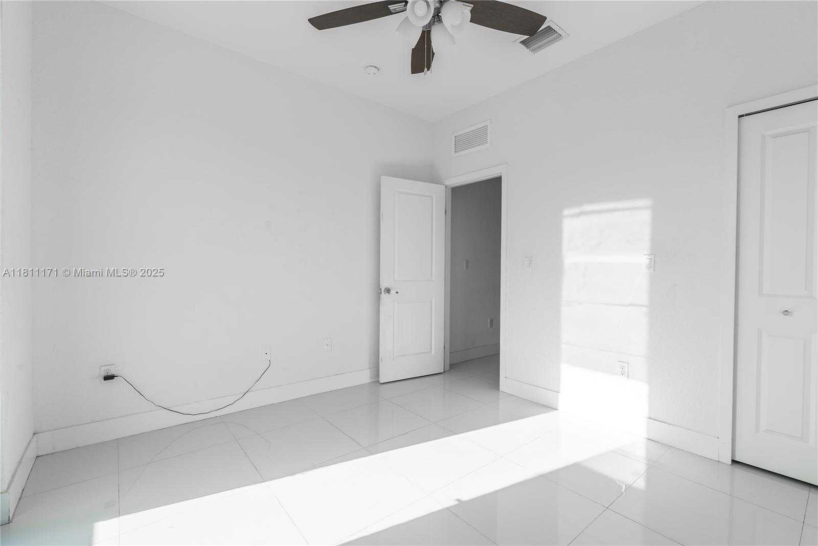 Small Image of 481 SOUTH WEST 91ST CT #481, Miami Number 32