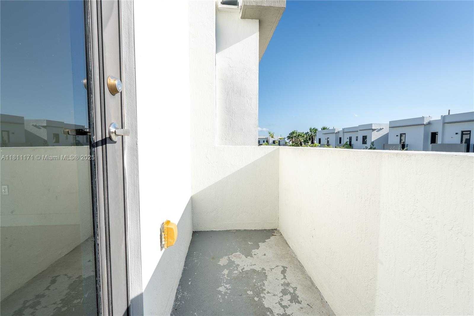 Small Image of 481 SOUTH WEST 91ST CT #481, Miami Number 34
