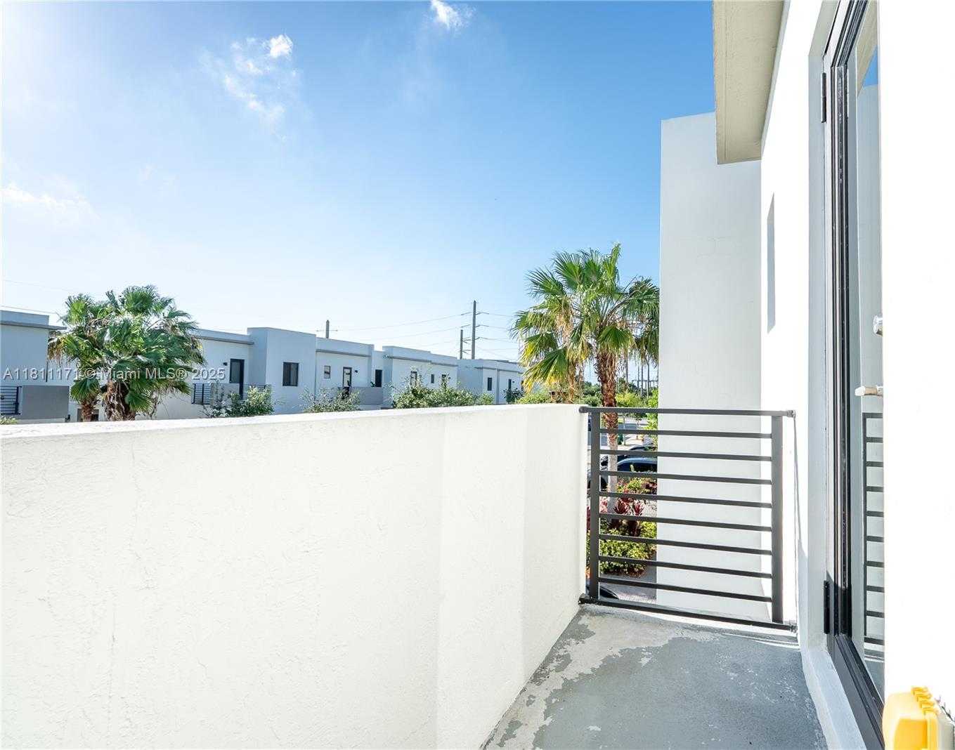 Small Image of 481 SOUTH WEST 91ST CT #481, Miami Number 36