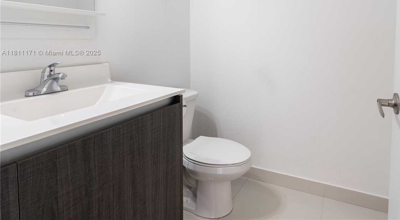 Small Image of 481 SOUTH WEST 91ST CT #481, Miami Number 4