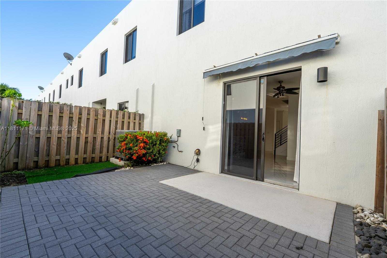 Small Image of 481 SOUTH WEST 91ST CT #481, Miami Number 40