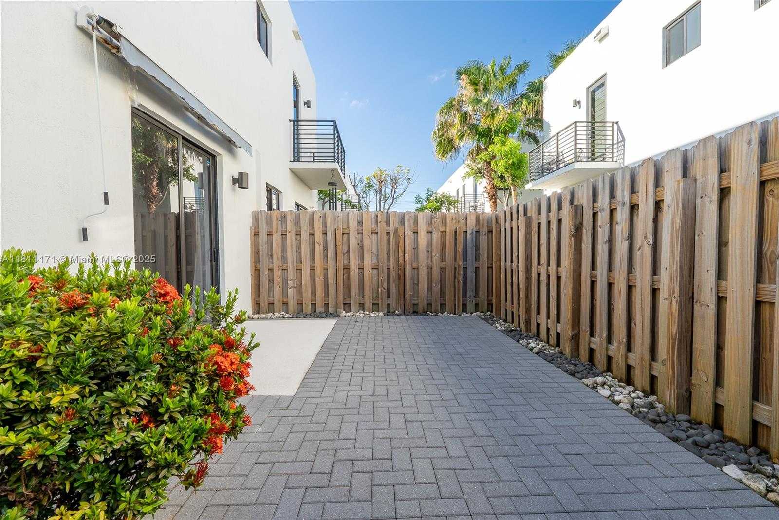 Small Image of 481 SOUTH WEST 91ST CT #481, Miami Number 42