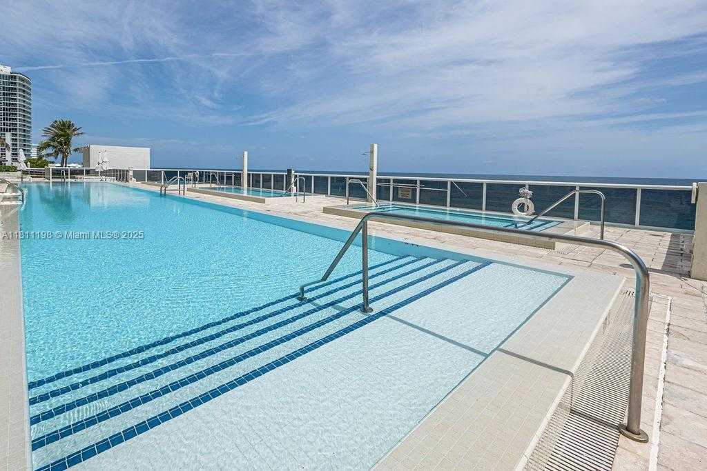 Small Image of 1830 SOUTH OCEAN DR #3209, Hallandale Beach Number 15