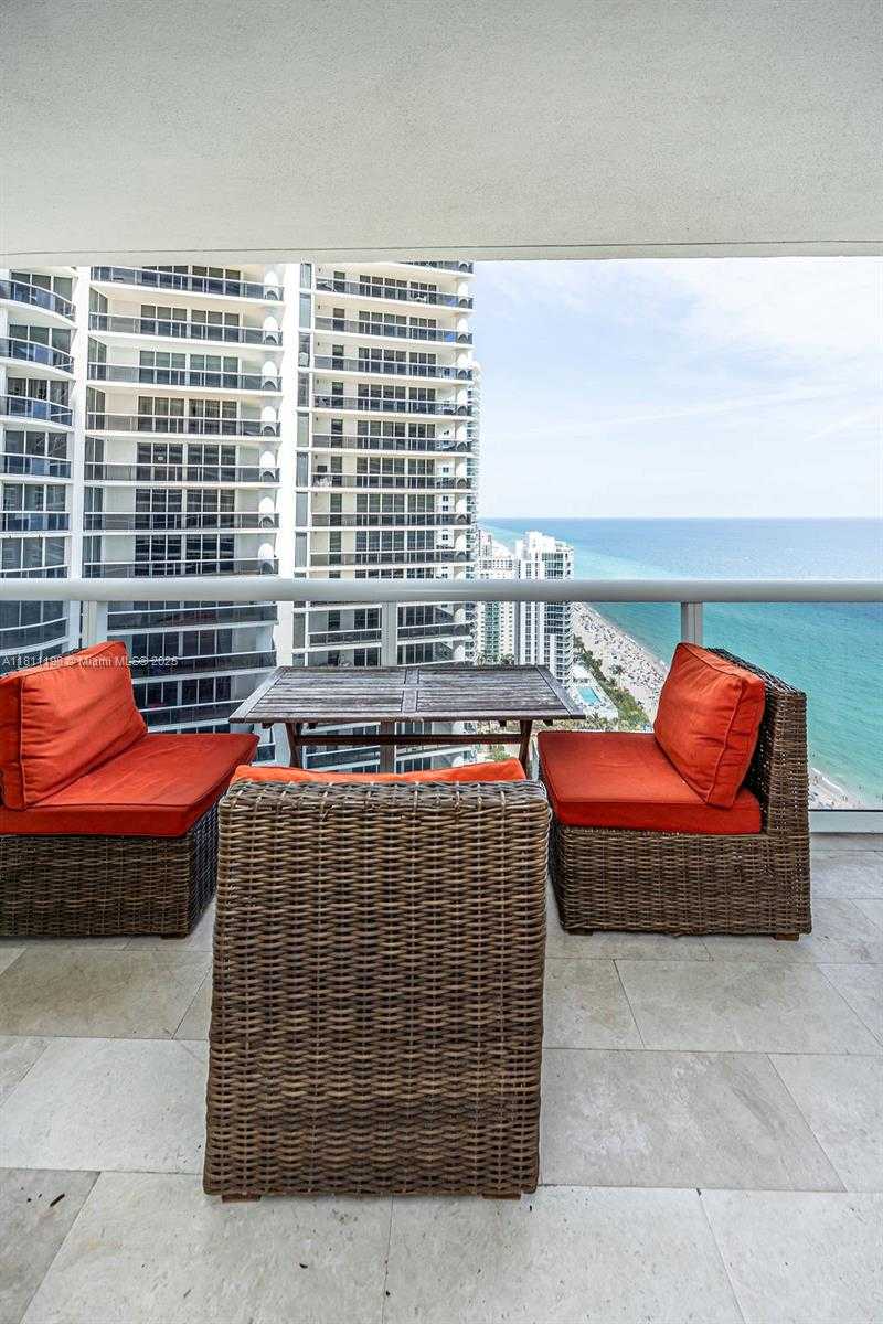 Small Image of 1830 SOUTH OCEAN DR #3209, Hallandale Beach Number 20
