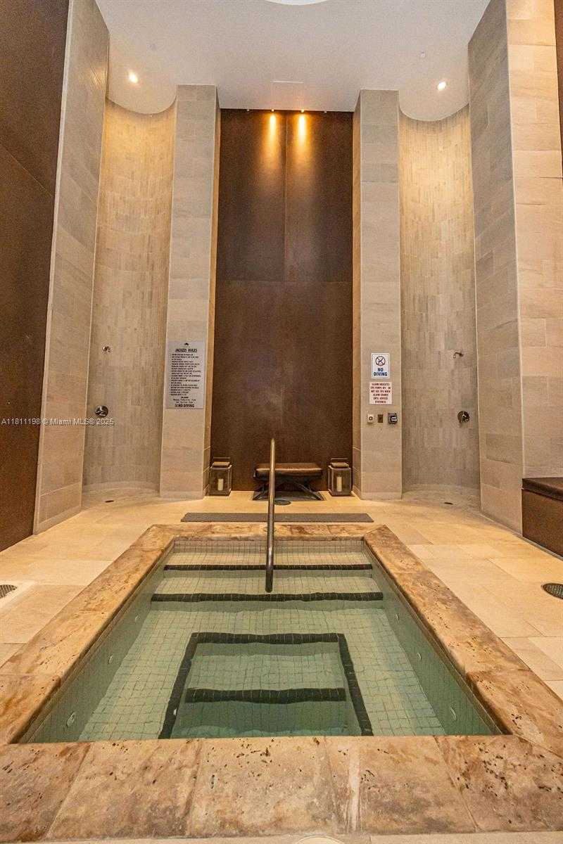 Small Image of 1830 SOUTH OCEAN DR #3209, Hallandale Beach Number 4