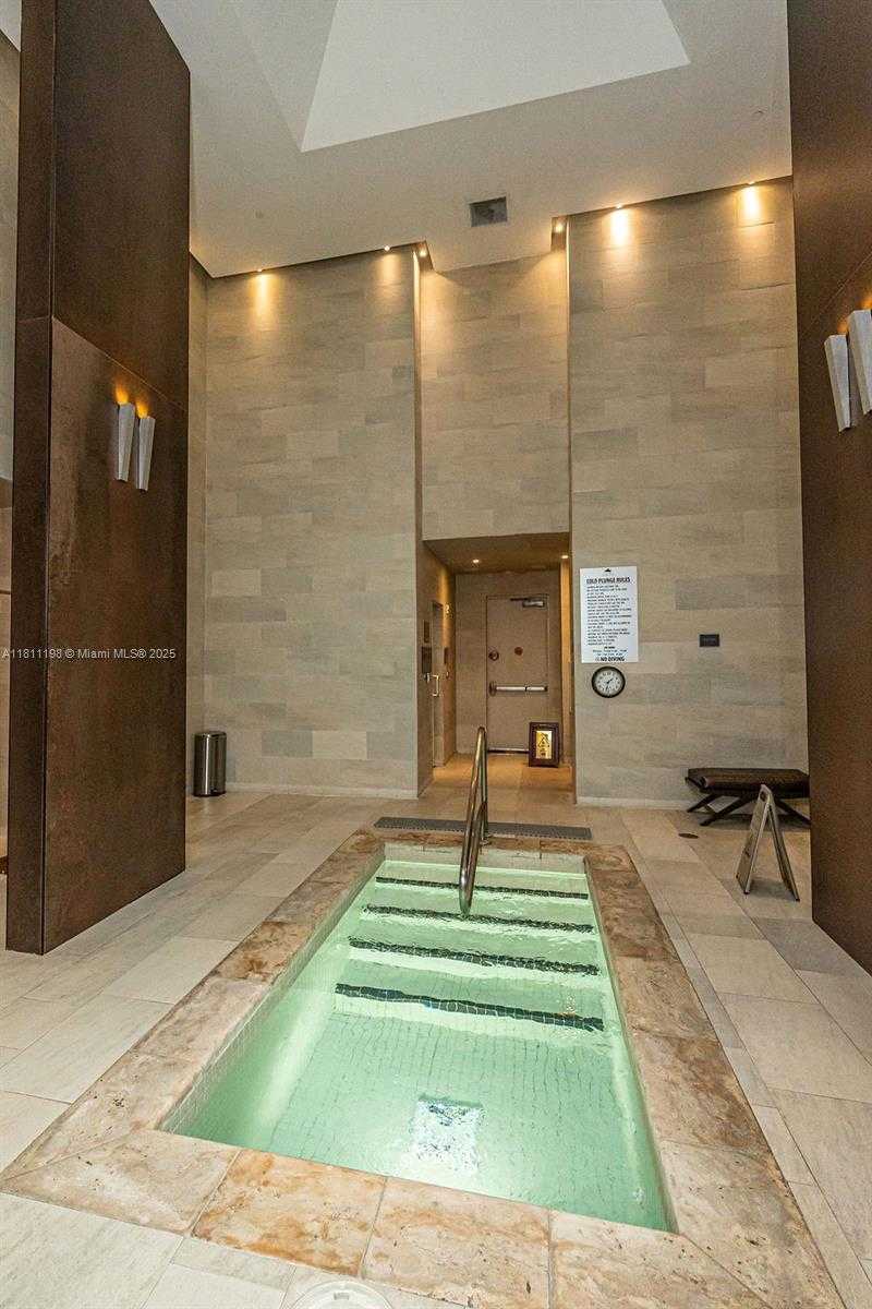 Small Image of 1830 SOUTH OCEAN DR #3209, Hallandale Beach Number 5