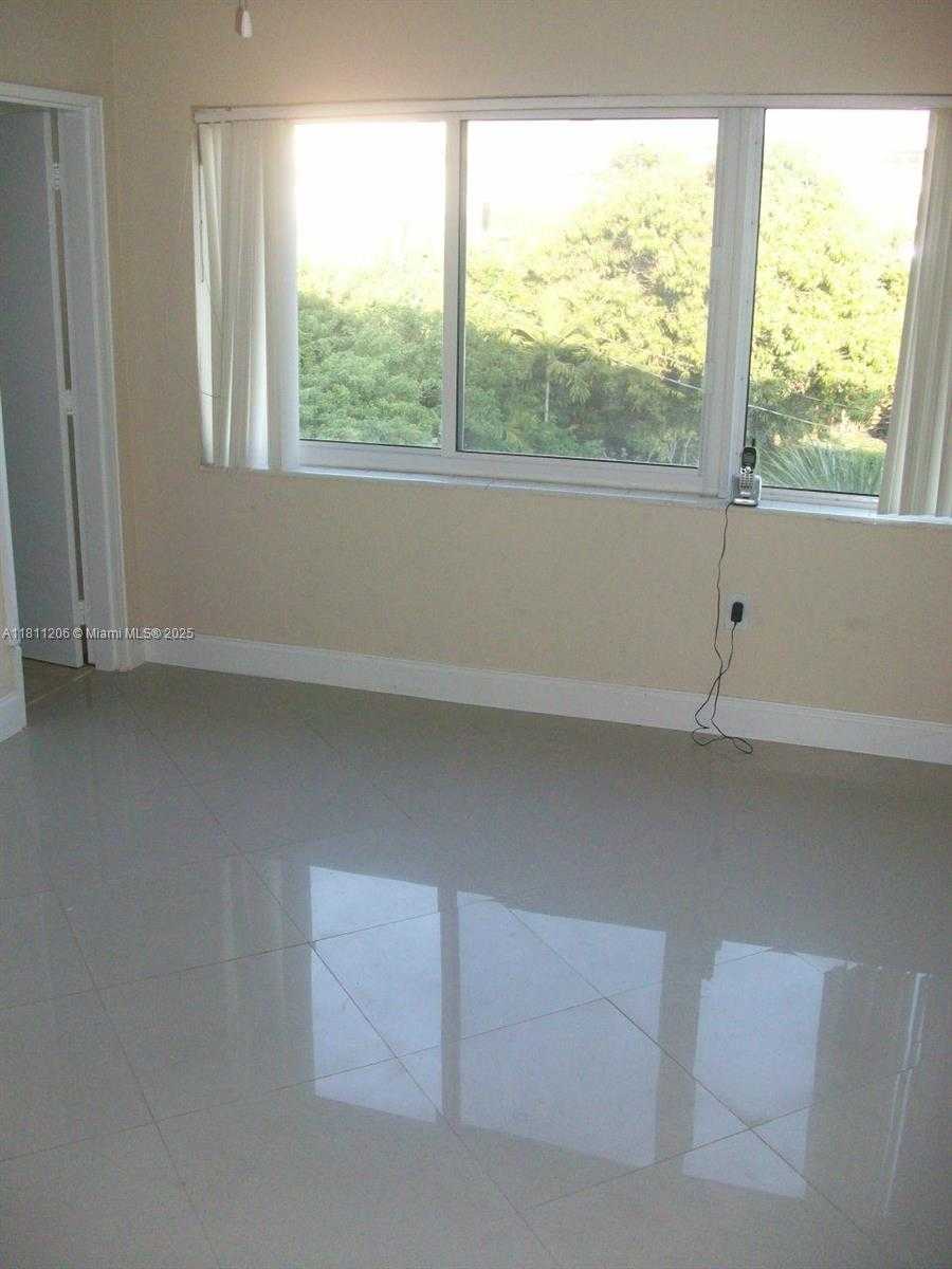 Small Image of 10001 WEST BAY HARBOR DR #306, Bay Harbor Islands Number 5