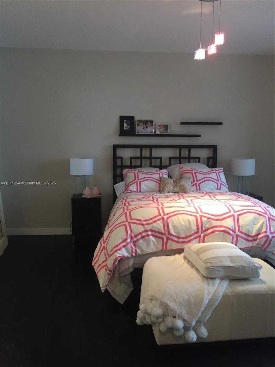 Small Image of 901 BRICKELL KEY BLVD #2701, Miami Number 17