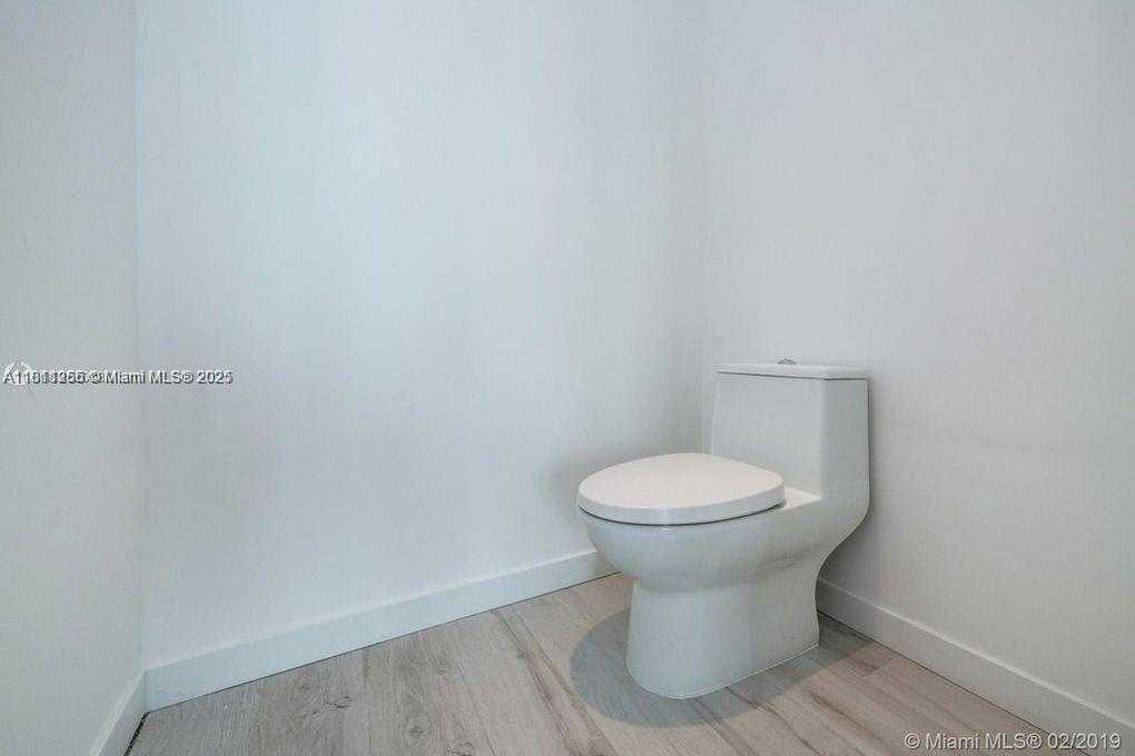 Small Image of 480 NORTH EAST 31ST ST #1002, Miami Number 15