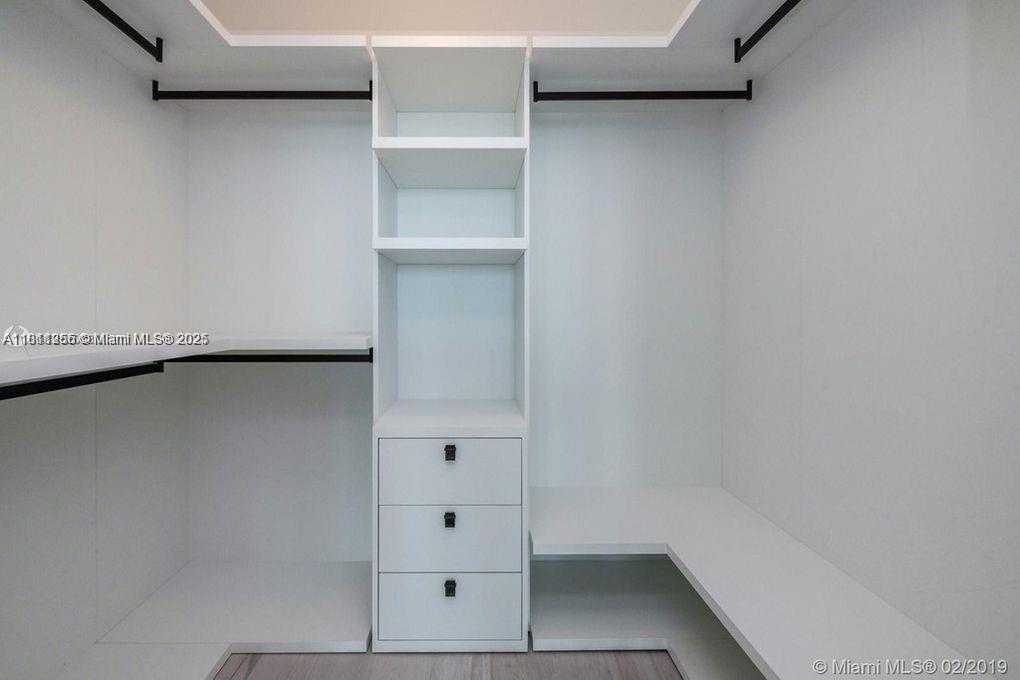 Small Image of 480 NORTH EAST 31ST ST #1002, Miami Number 16