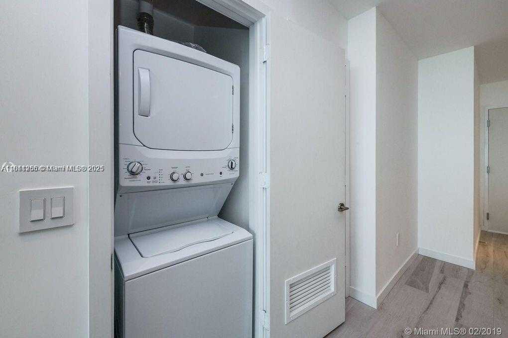 Small Image of 480 NORTH EAST 31ST ST #1002, Miami Number 19