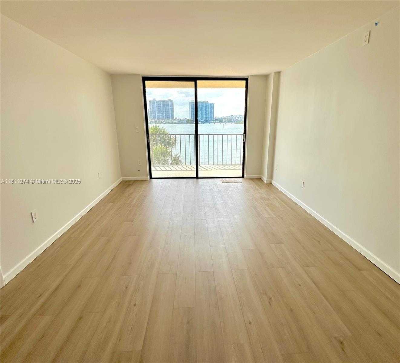Small Image of 17878 NORTH BAY RD #306, Sunny Isles Beach Number 4