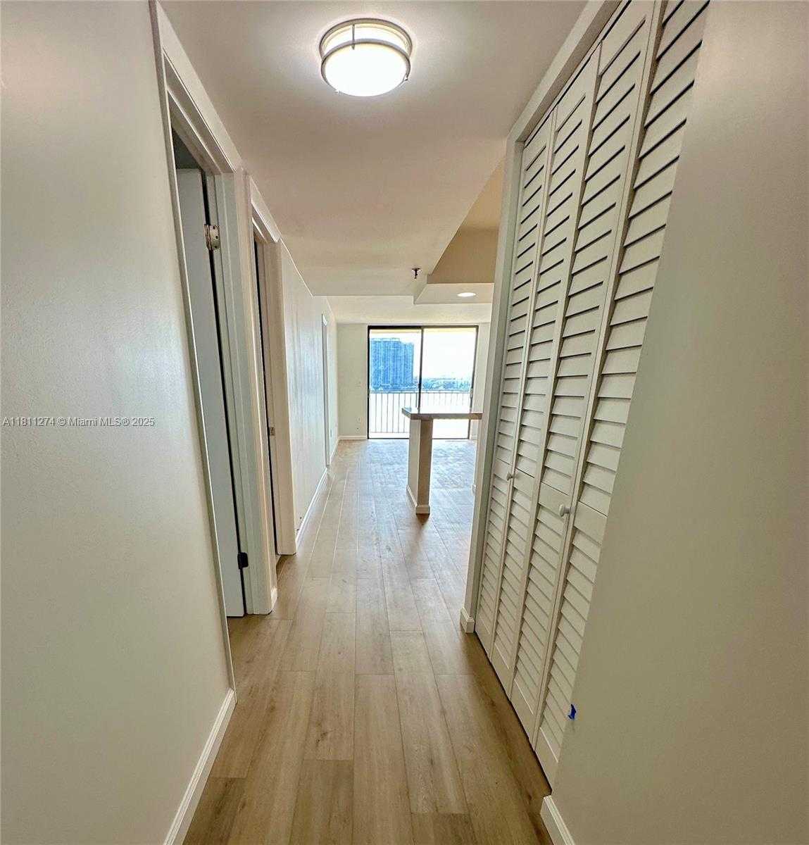 Small Image of 17878 NORTH BAY RD #306, Sunny Isles Beach Number 5