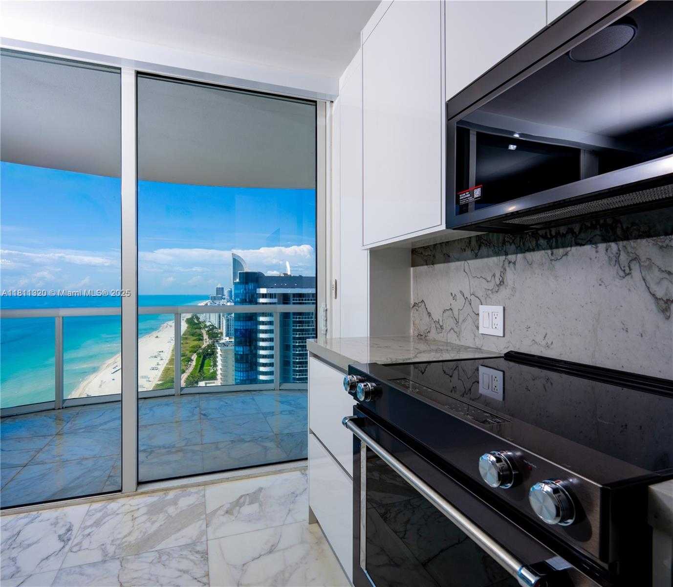 Small Image of 6365 COLLINS AVE #3304, Miami Beach Number 12