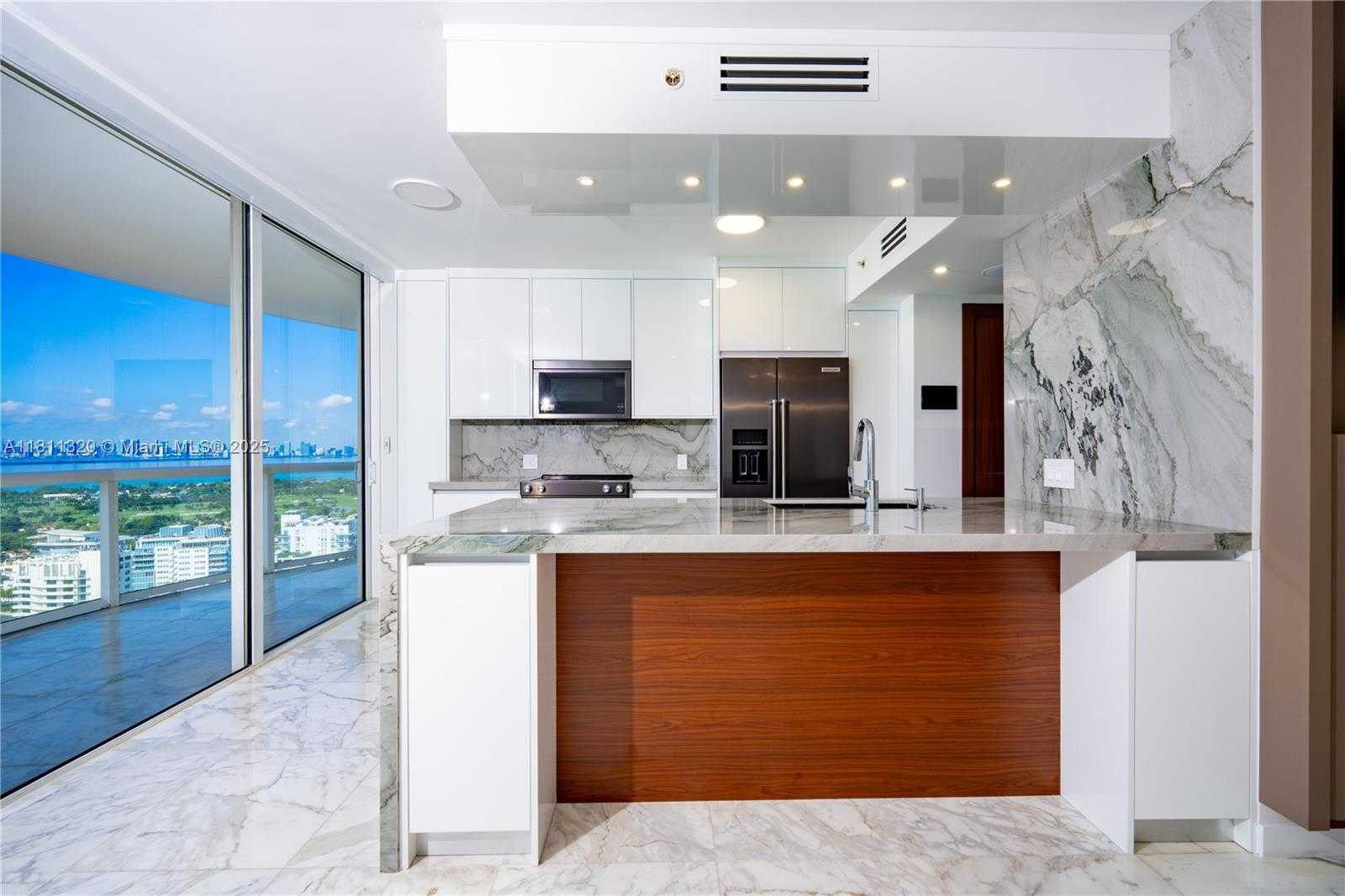 Small Image of 6365 COLLINS AVE #3304, Miami Beach Number 13