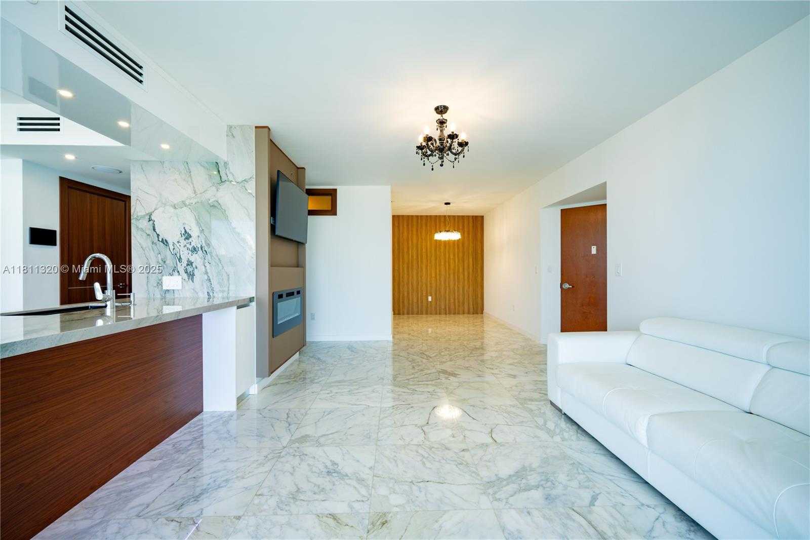 Small Image of 6365 COLLINS AVE #3304, Miami Beach Number 14