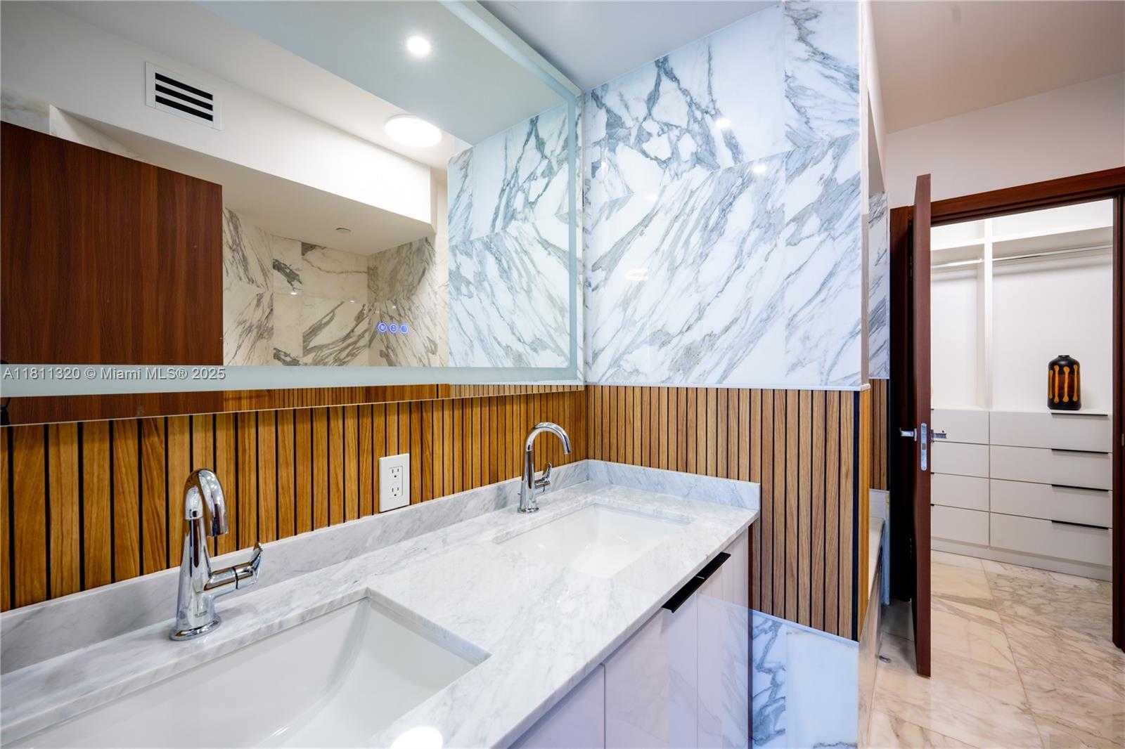 Small Image of 6365 COLLINS AVE #3304, Miami Beach Number 26