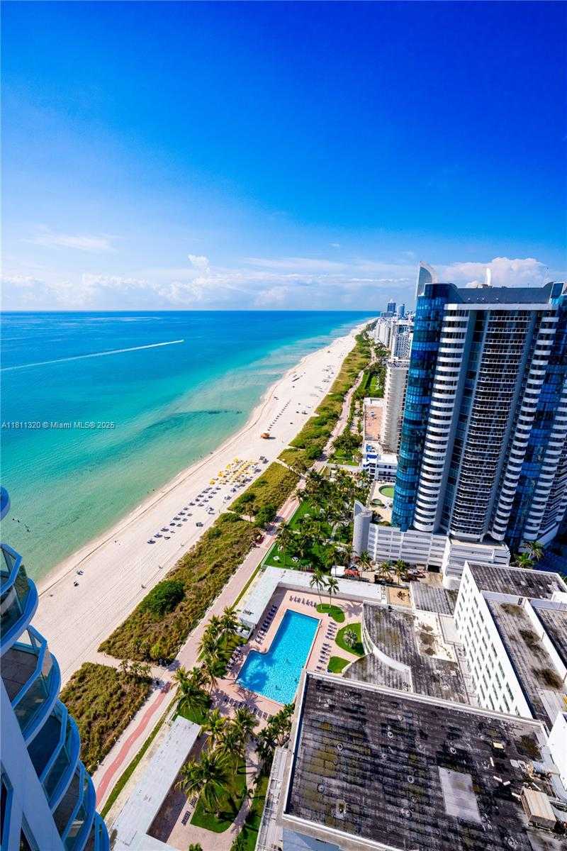 Small Image of 6365 COLLINS AVE #3304, Miami Beach Number 3