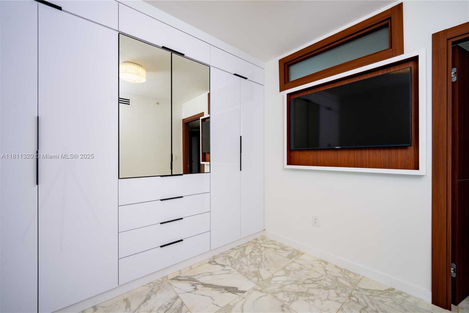 Small Image of 6365 COLLINS AVE #3304, Miami Beach Number 30