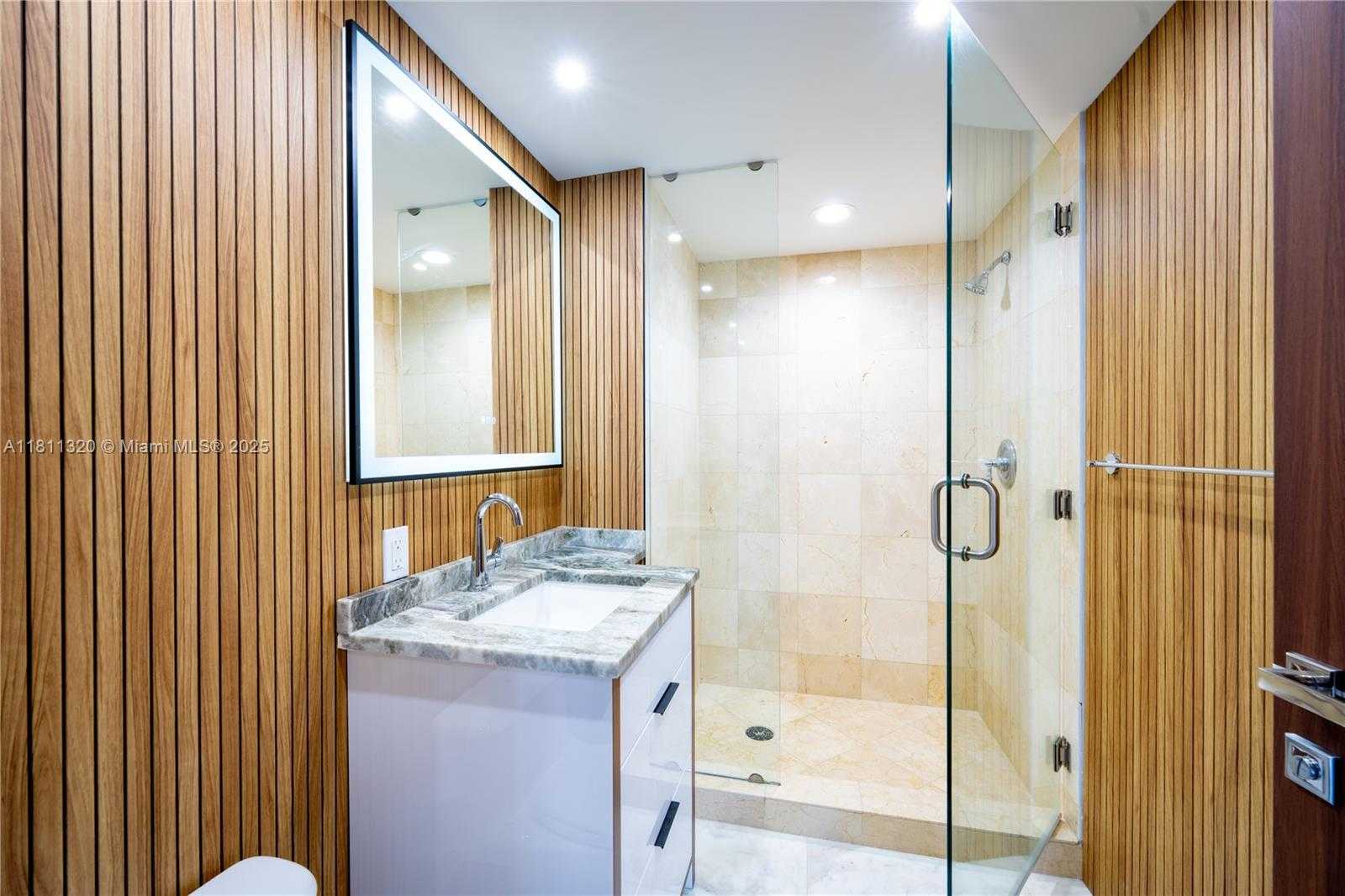 Small Image of 6365 COLLINS AVE #3304, Miami Beach Number 32
